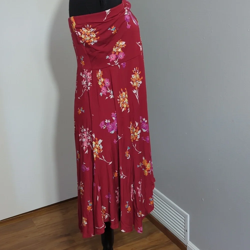 Express LG,red,strapless dress with handkerchief hem - Picture 3 of 6